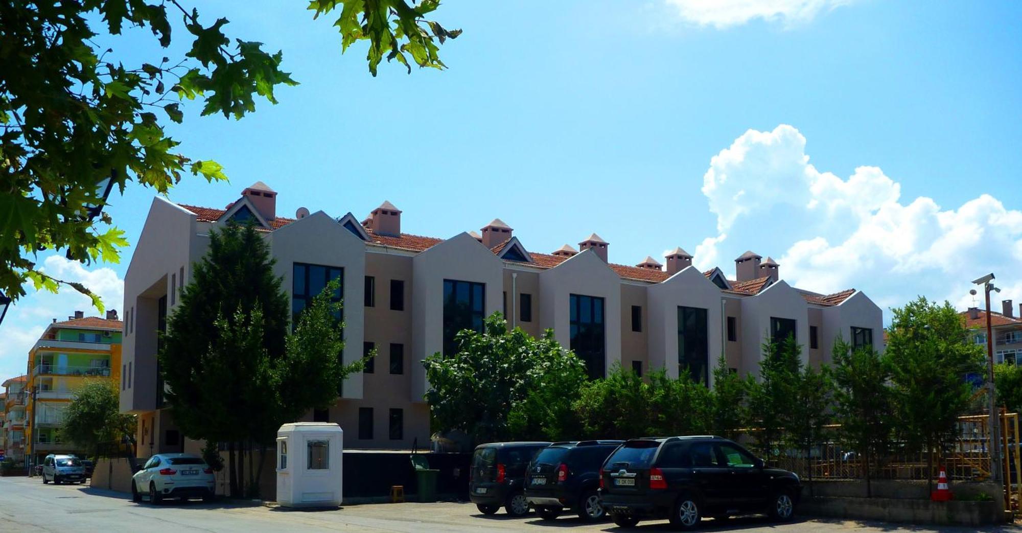 Montania Town Hotel Муданья Экстерьер фото