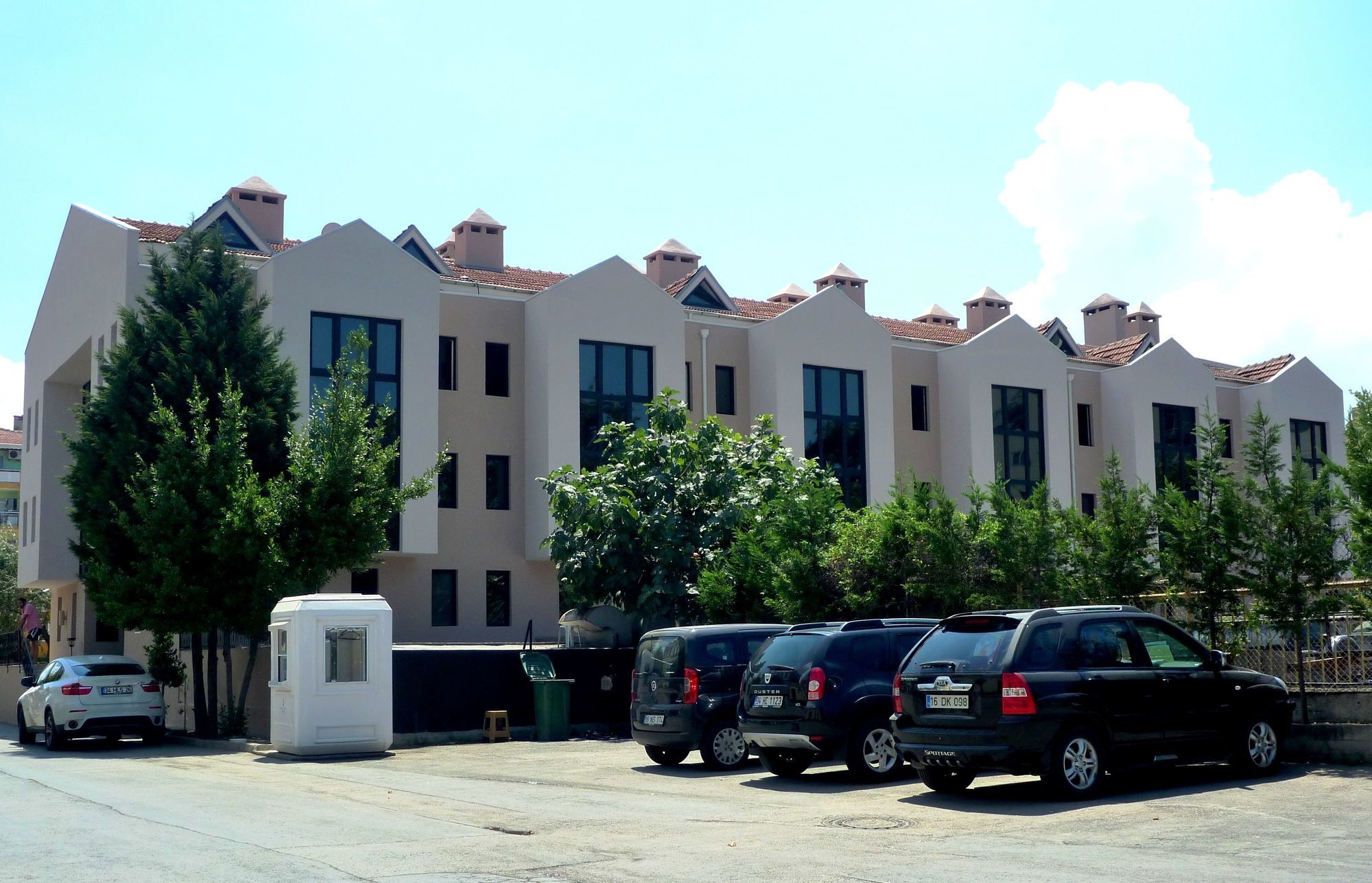 Montania Town Hotel Муданья Экстерьер фото