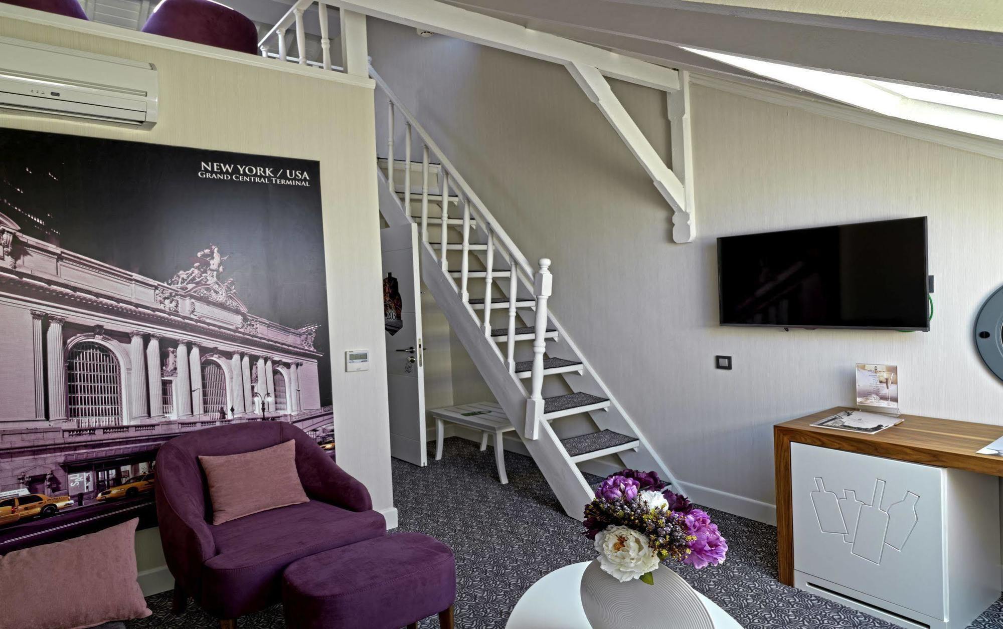 Montania Town Hotel Муданья Экстерьер фото